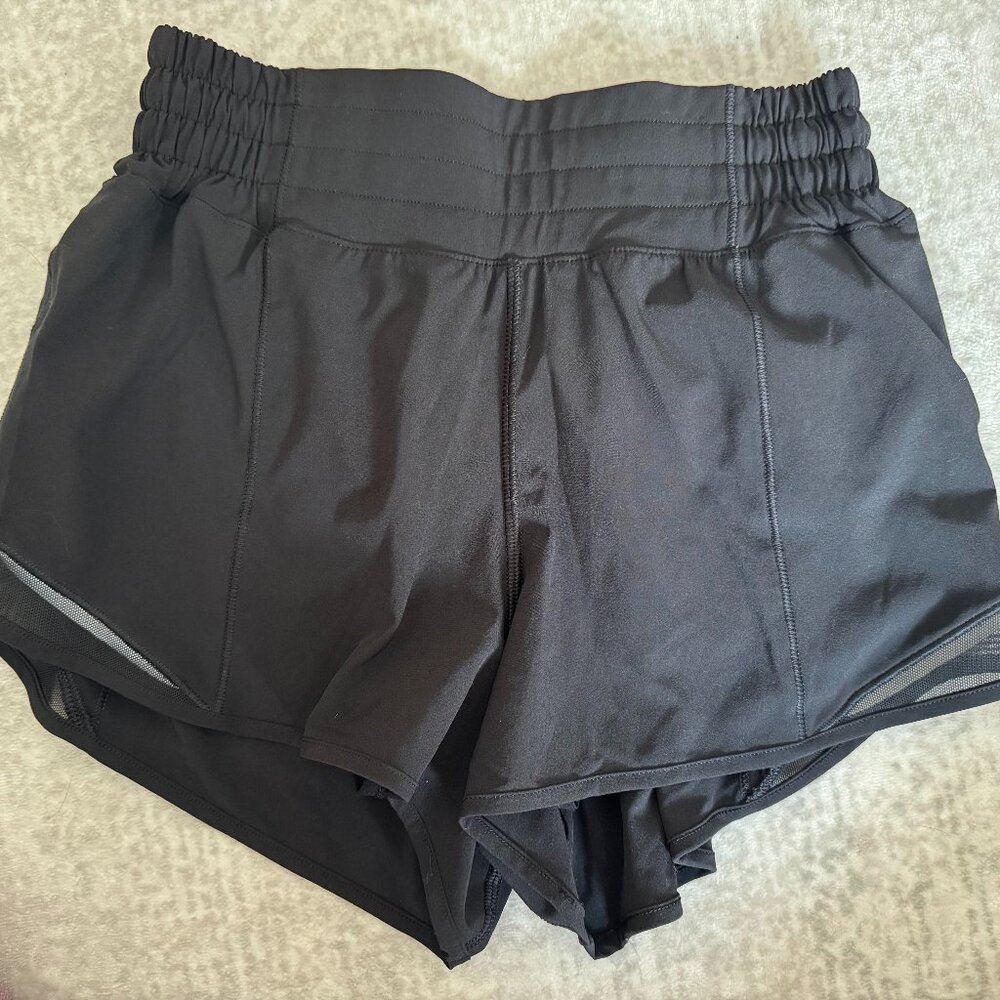 Lululemon Hotty Hot High-Rise Lined Short 2"